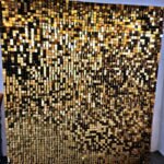 Šventinė auksinė foto sienelė