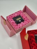 Didelė dėžutė su muilo gėlėmis ir suvenyru - Image 6