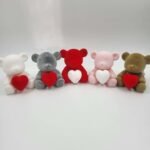 Maži meškučiai su širdelėmis 12 cm.